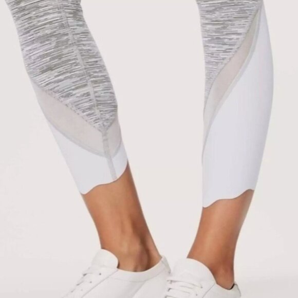 Lululemon Wunder Under Crop Scallop Leggings - SEE DESCRIPTION - Size 4 - Picture 2 of 6